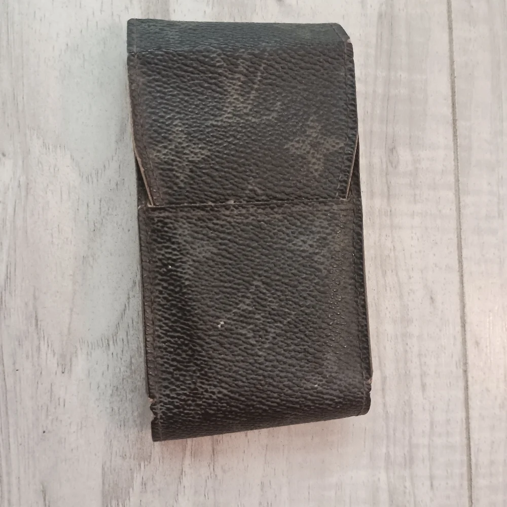 Louis Vuitton LV Etui Monogram Cigarette Tobacco Case Holder Brown Pouch